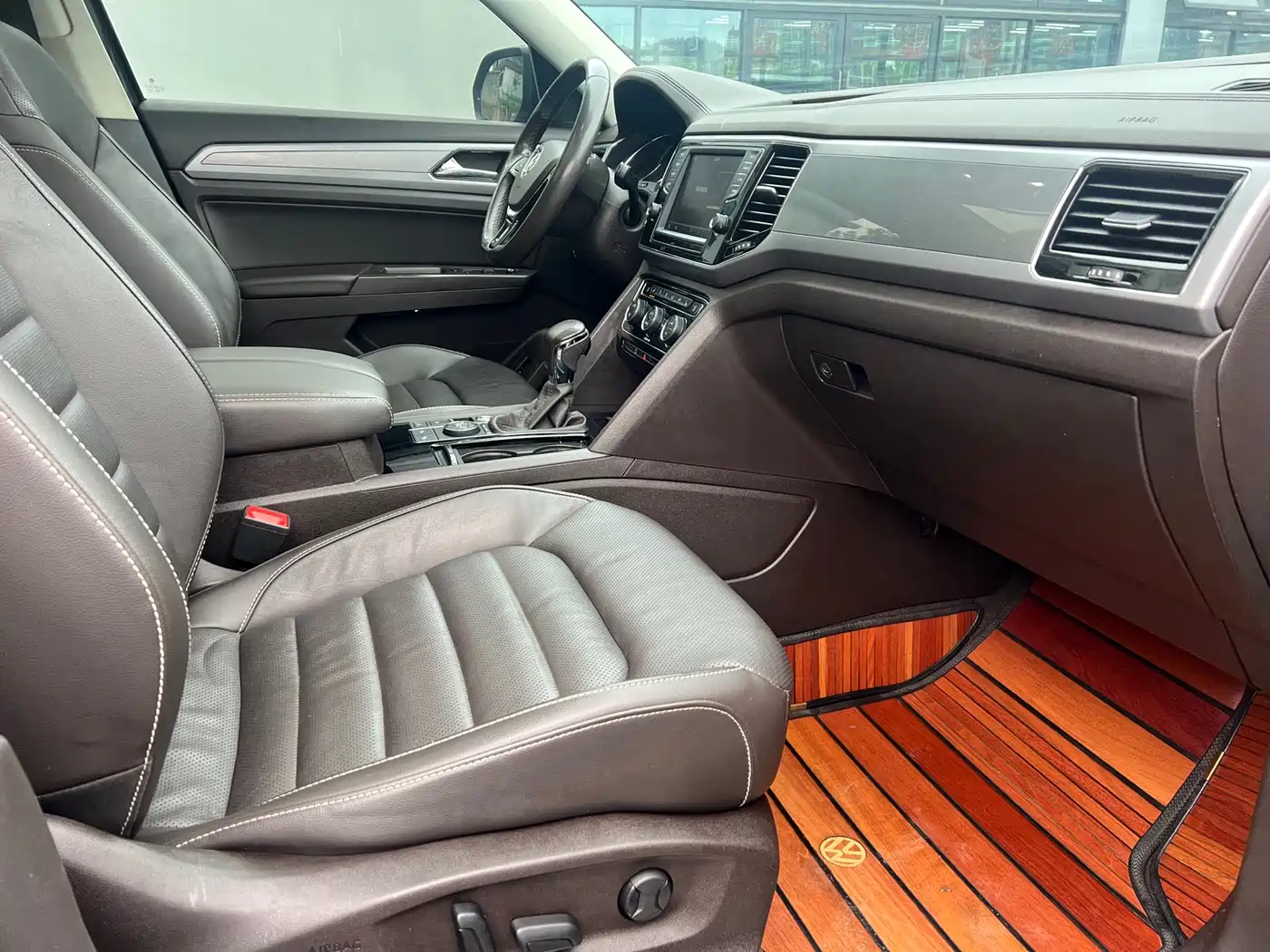 Volkswagen Teramont 2017 530 V6 4WD Luxury Edition фото 7
