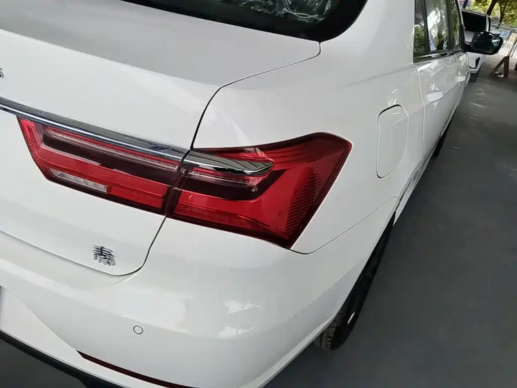 Фото 8 - BYD Qin New Energy