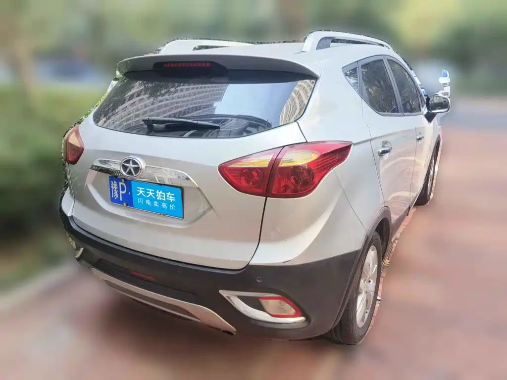 Photo 2 - JAC Refine S3