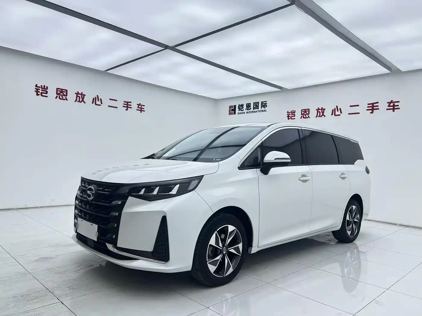 GAC Trumpchi Trumpchi M6 2023 PRO 270T DCT Luxury Edition