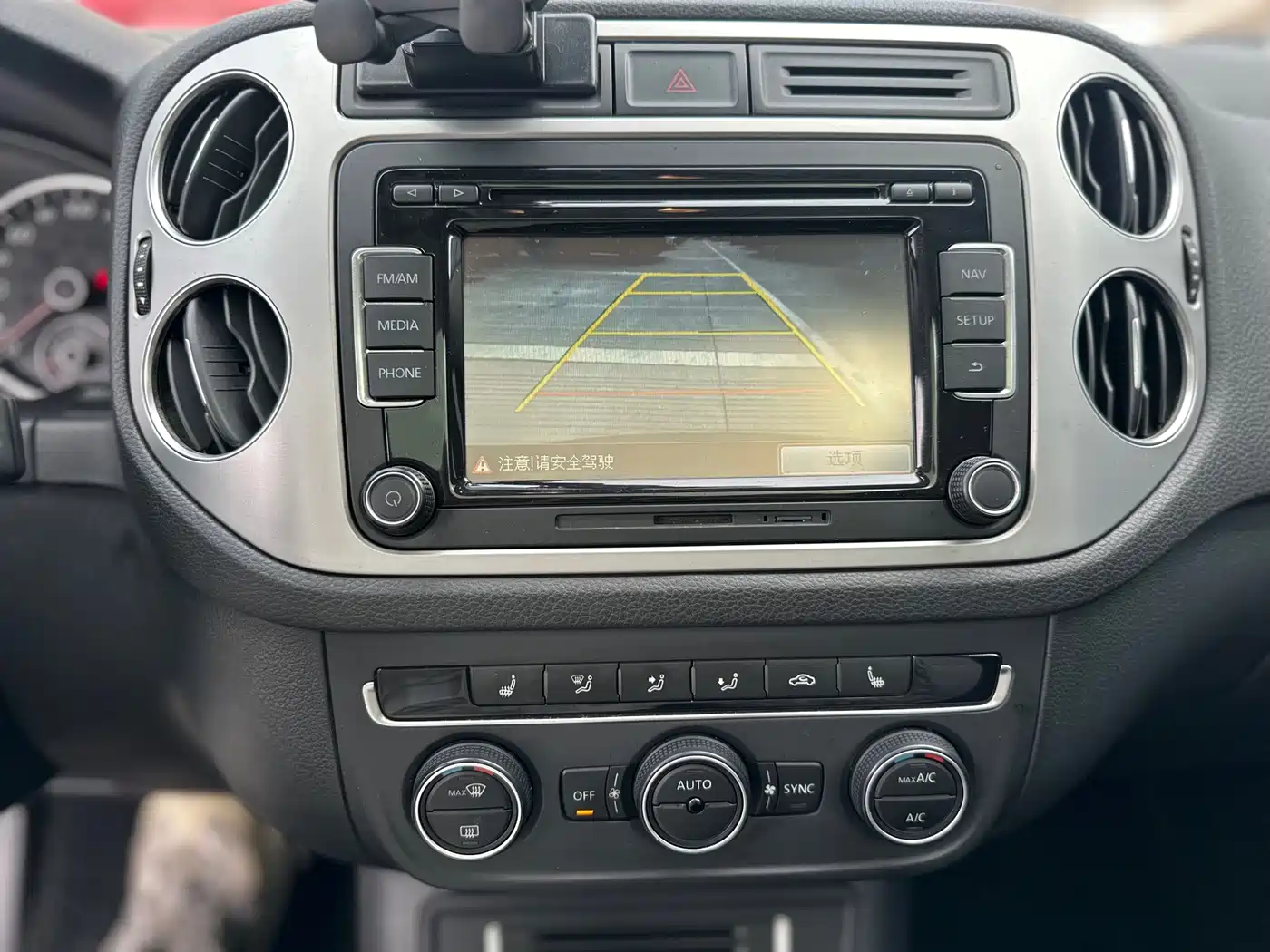 Volkswagen Tiguan 2015 1.8TSI Automatic 2WD Trendline фото 10