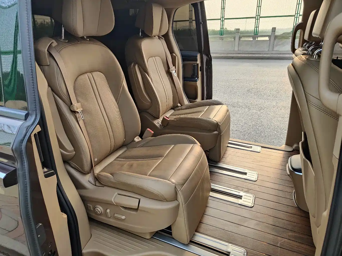 Buick GL8 2018 ES 28T Flagship Type China VI фото 11