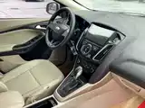 Фото 4 - Ford Focus