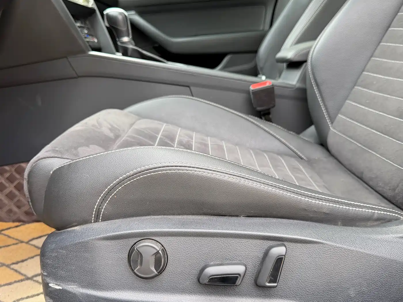 Volkswagen Magotan 2020 330TSI DSG Luxury фото 22