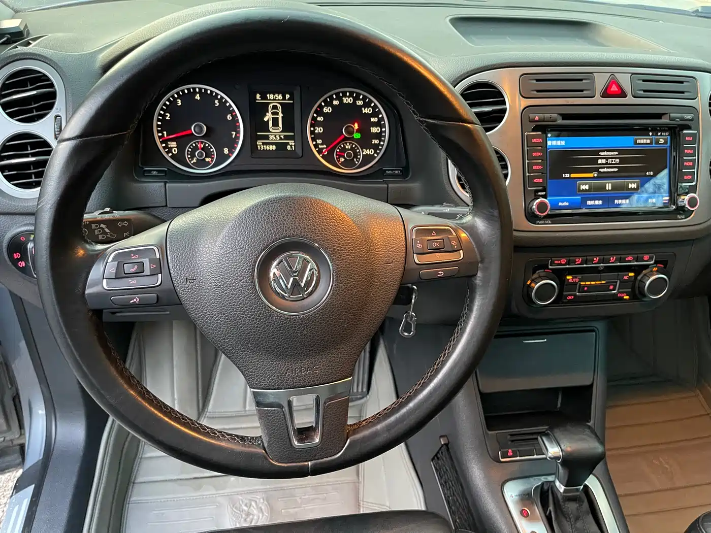 Photo 14 - Volkswagen Tiguan