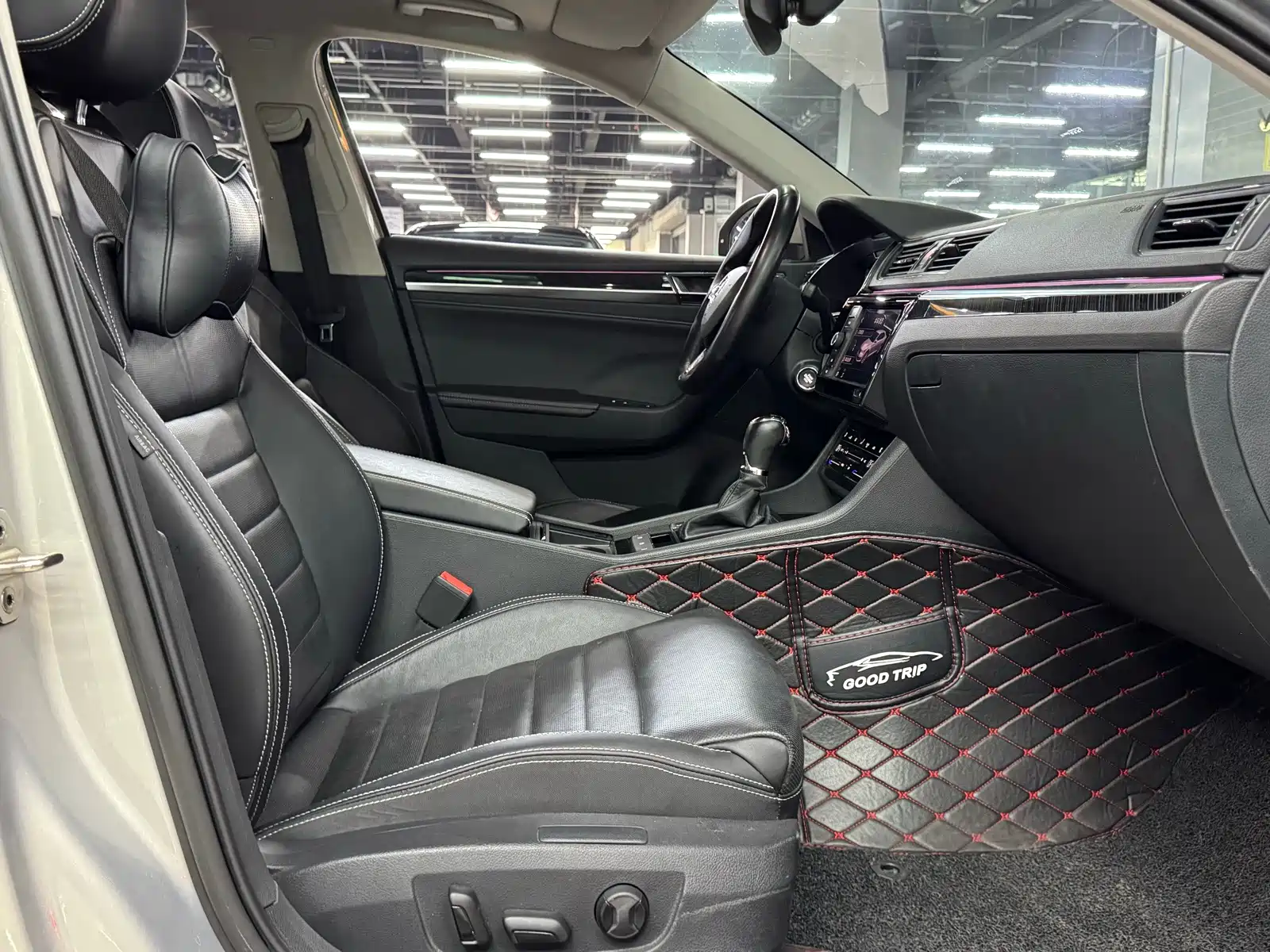 Photo 16 - Škoda Superb