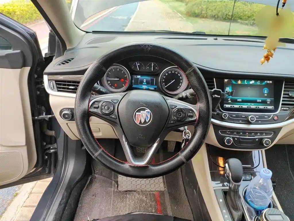 Buick Verano 2019 Sedan 15S Auto Leading фото 3