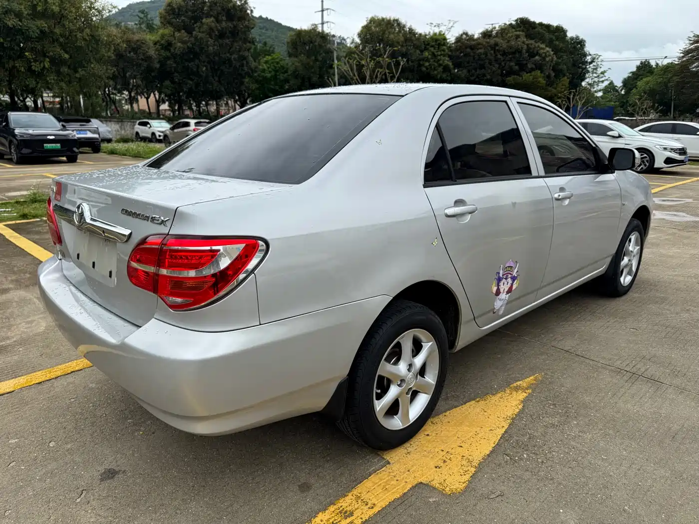 Toyota Corolla 2013 1.6L Automatic Luxury фото 7