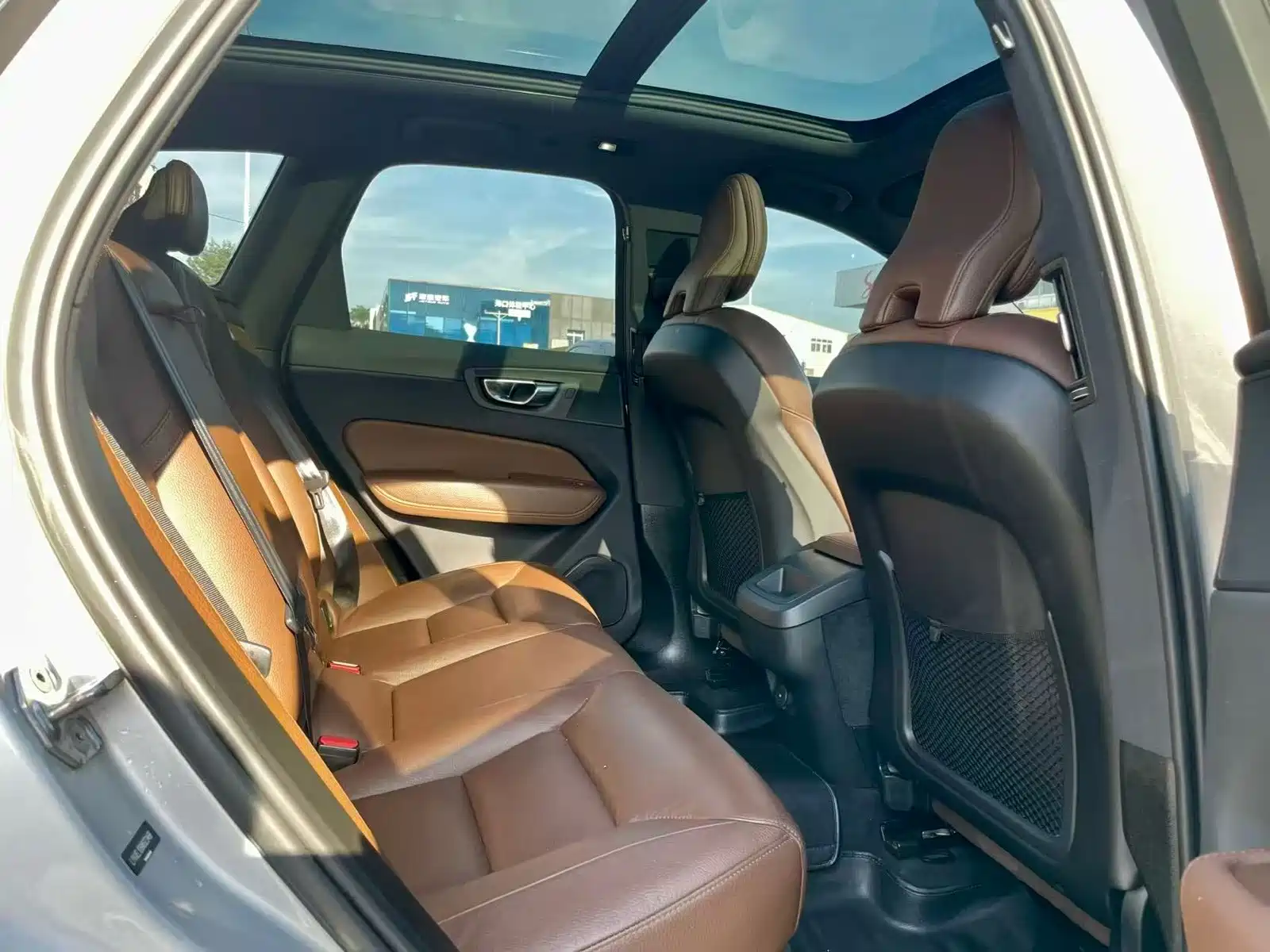 Фото 6 - Volvo XC60