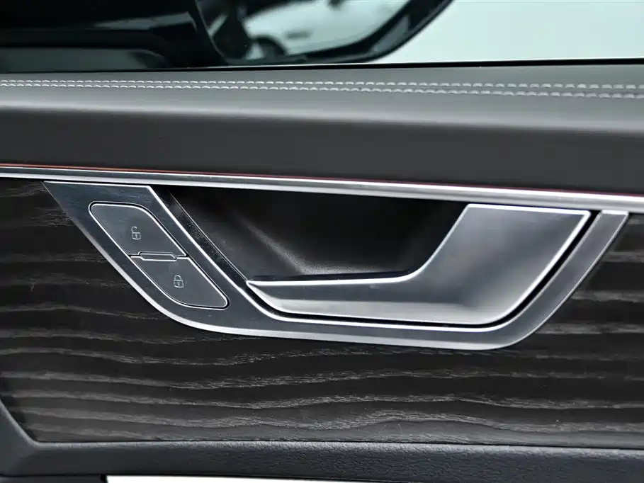 Audi A6L 2024 55 TFSI quattro Exclusive Dynamic фото 30