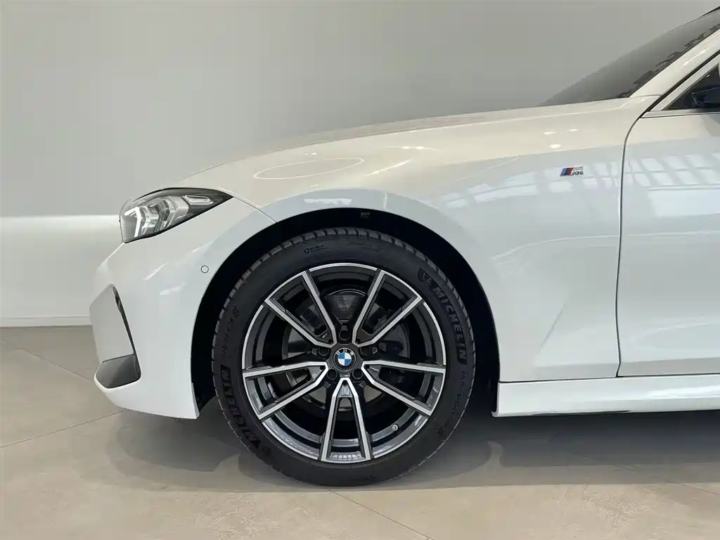BMW 3 Series 2024 325Li M Sport Package фото 16