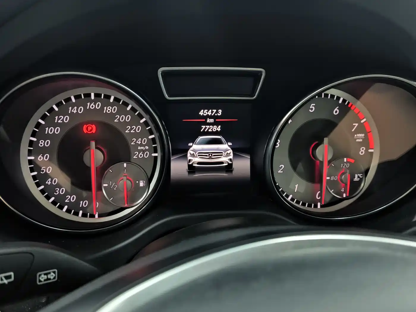 Mercedes-Benz GLA 2015 GLA 200 Fashion фото 9