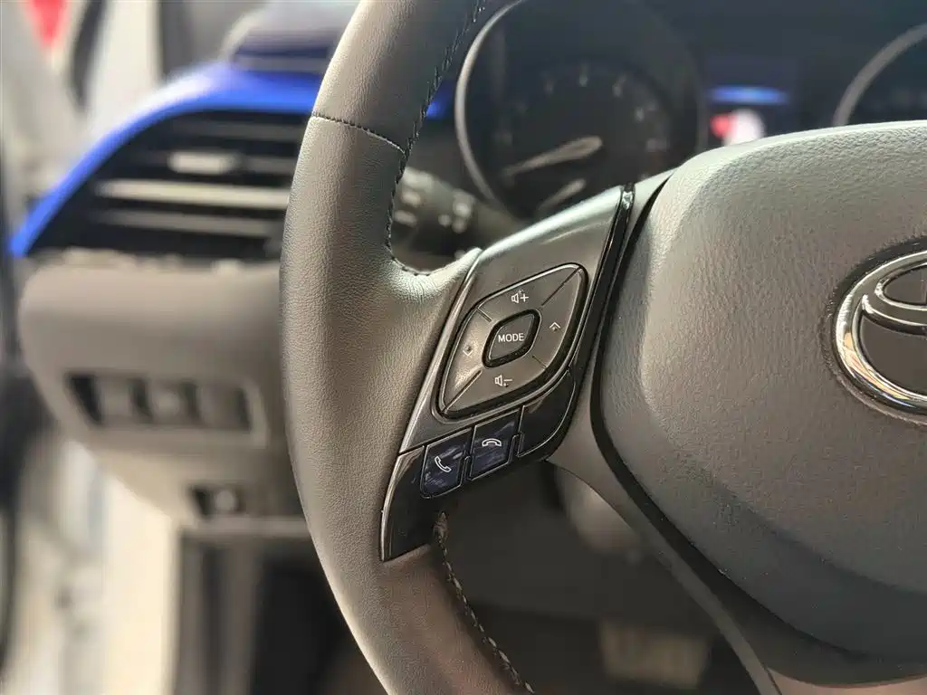 Toyota C-HR 2021 2.0L Comfort Edition фото 20