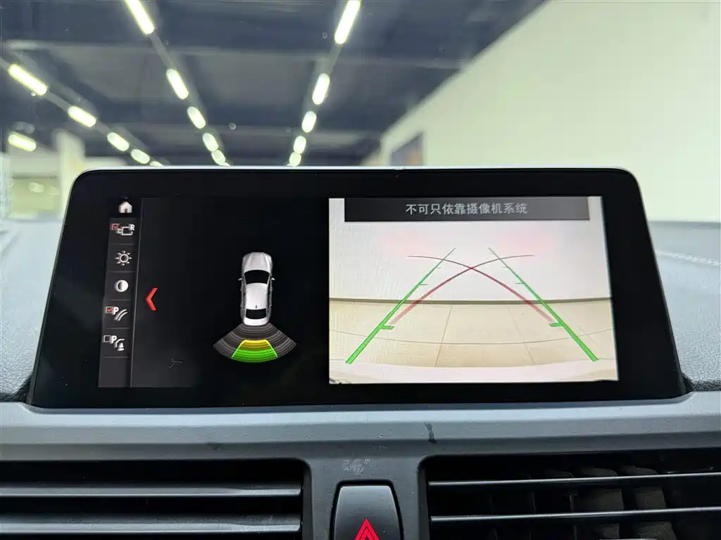 BMW 1 Series 2019 120i Leading M Sport Package фото 13