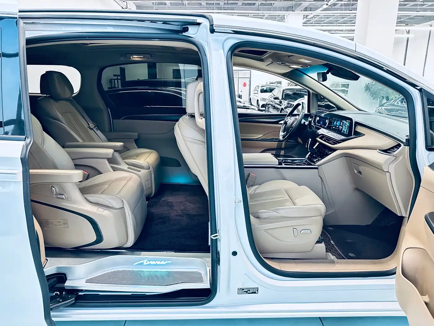 Buick GL8 2021 ES Landlord 653T Luxury фото 39