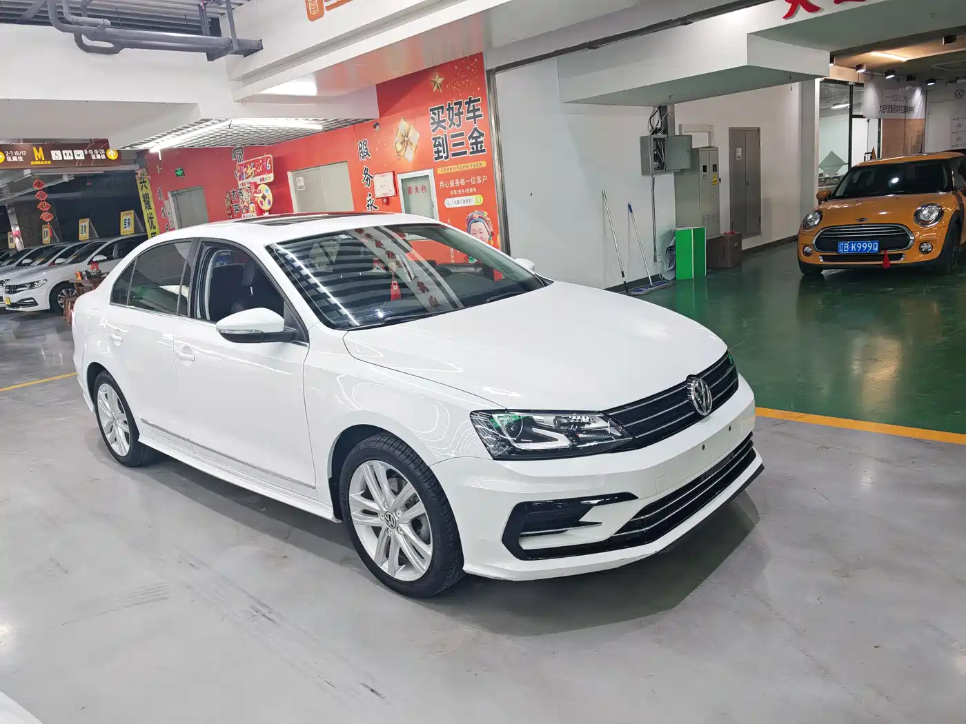 Volkswagen Sagitar 2018 280TSI DSG Spark Edition фото 3