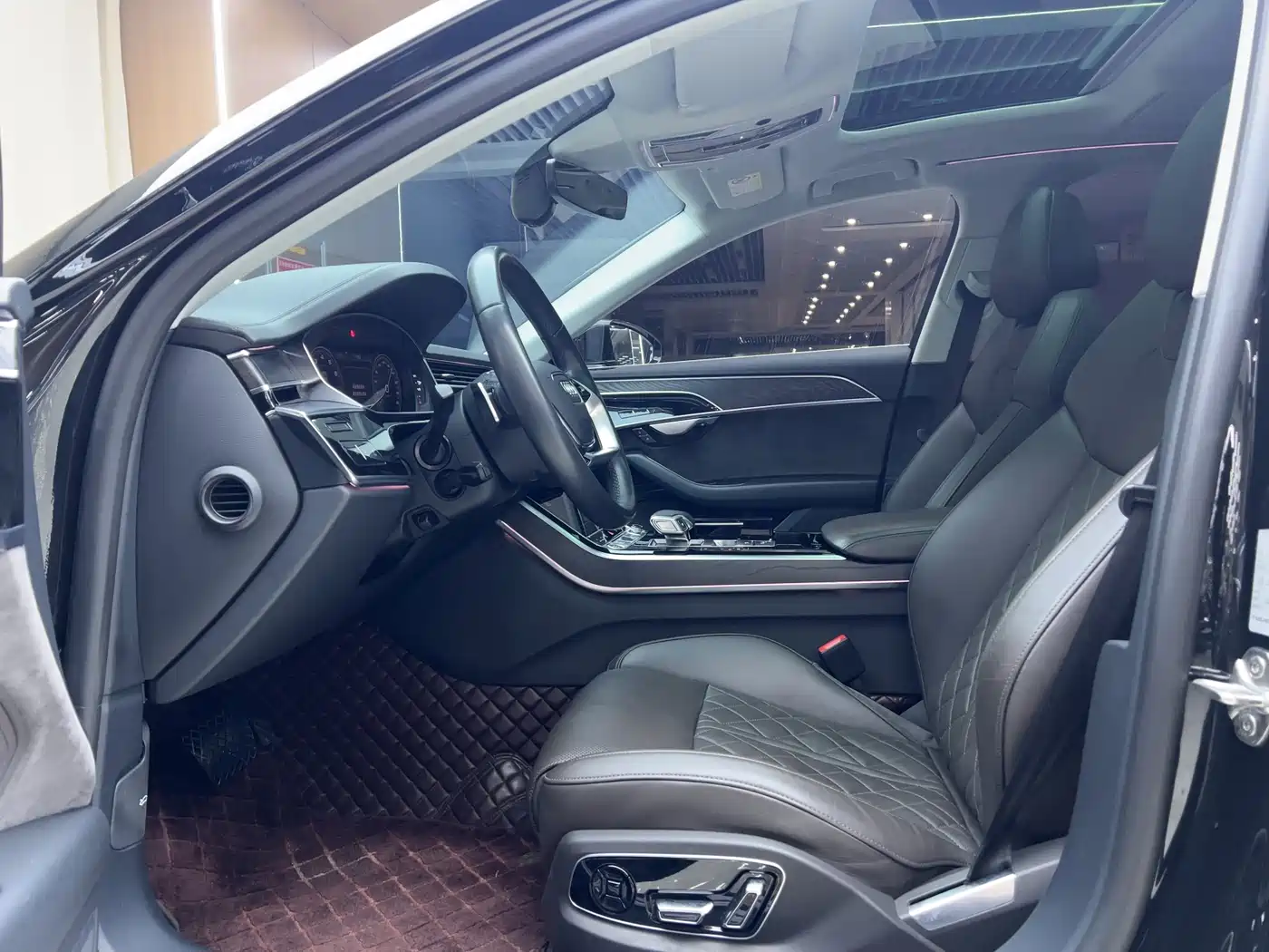 Audi A8 2022 A8L 50 TFSI quattro Comfort Collector's Edition фото 6