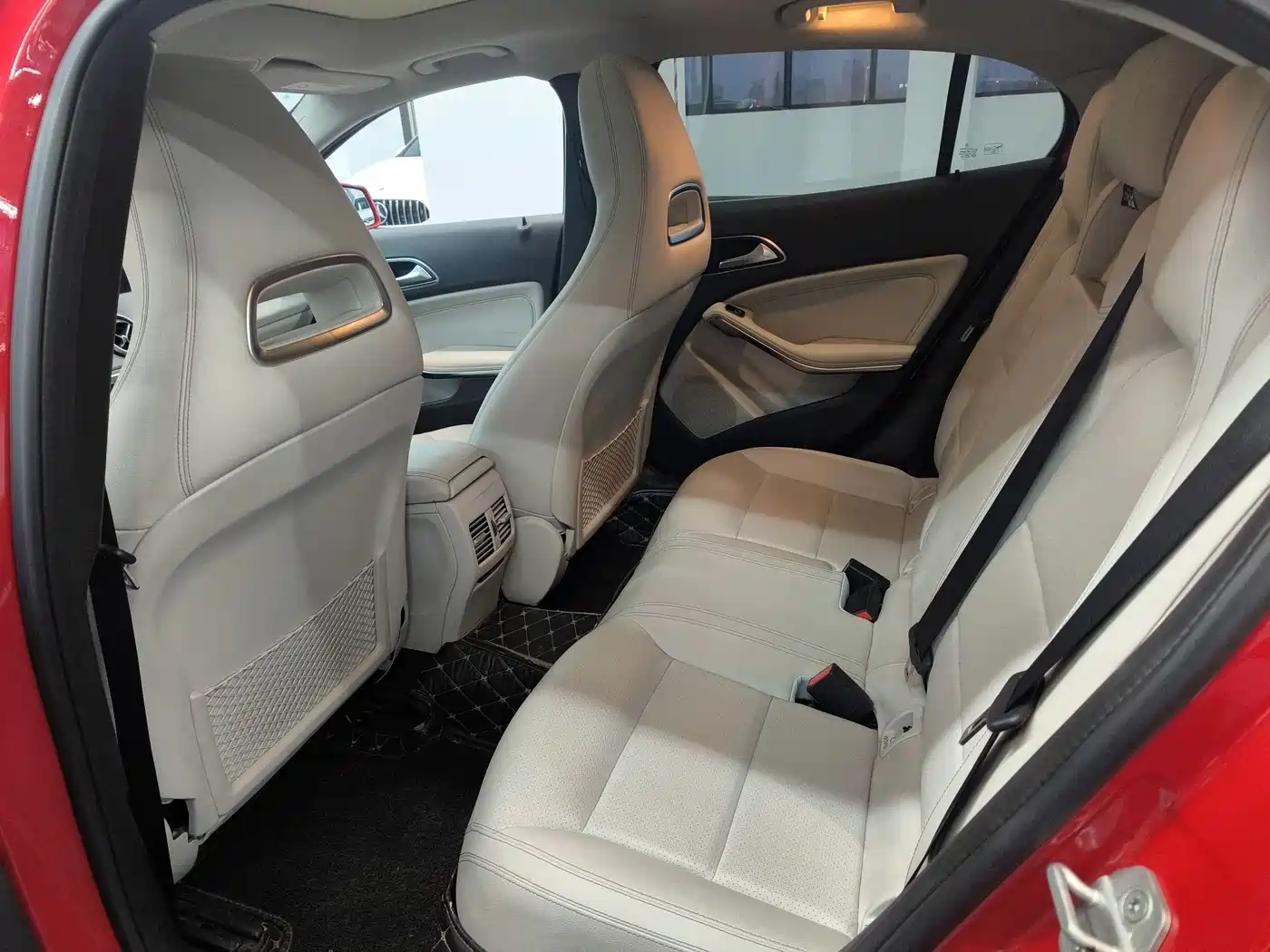 Mercedes-Benz GLA 2015 GLA 200 Fashion фото 13