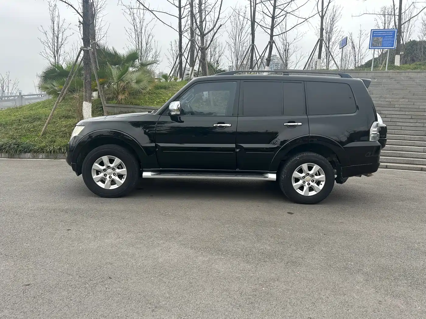 Mitsubishi Pajero (Import) 2012 3.0L Elite Edition фото 3