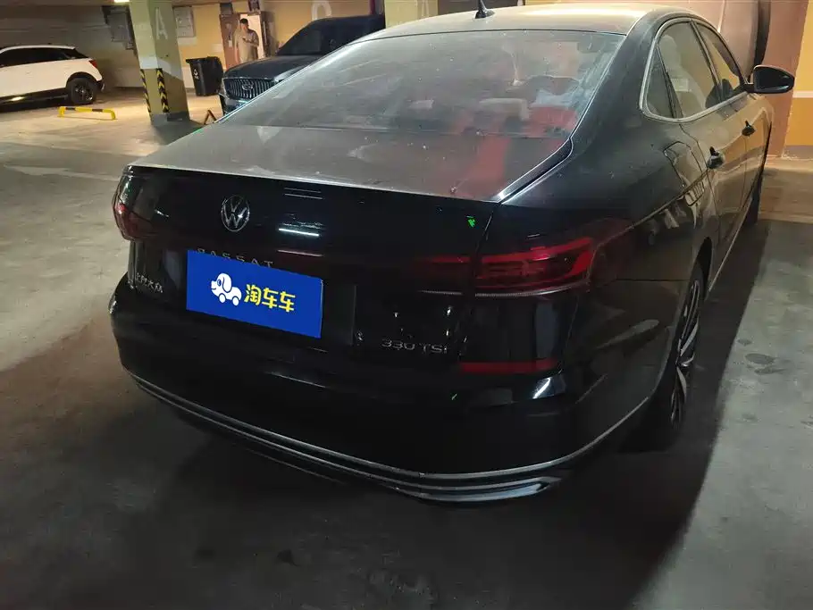 Volkswagen Passat 2022 330TSI Elite Edition фото 3