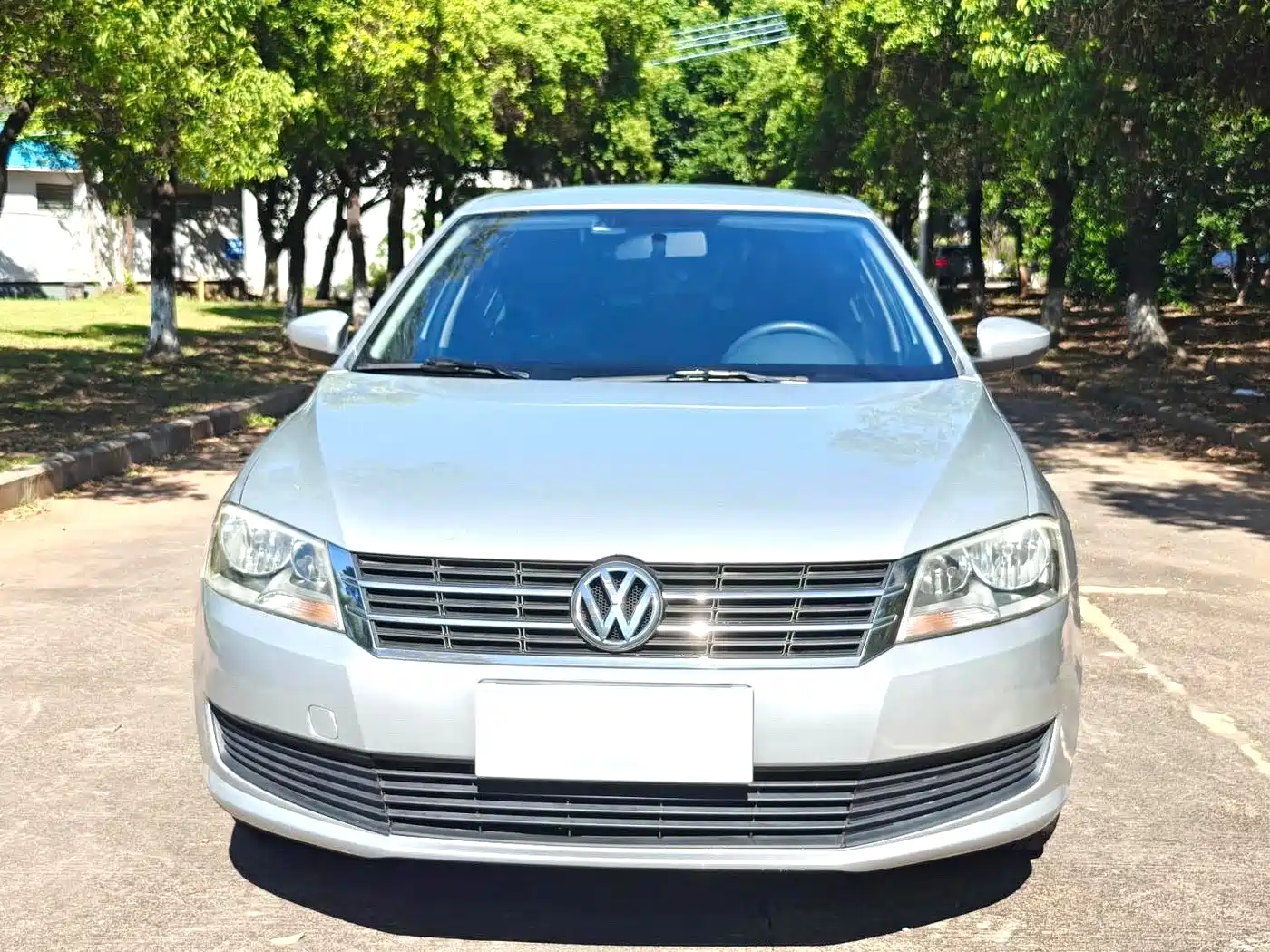 Volkswagen Lavida 2013 Facelift Classic 1.6L Automatic Trend фото 2