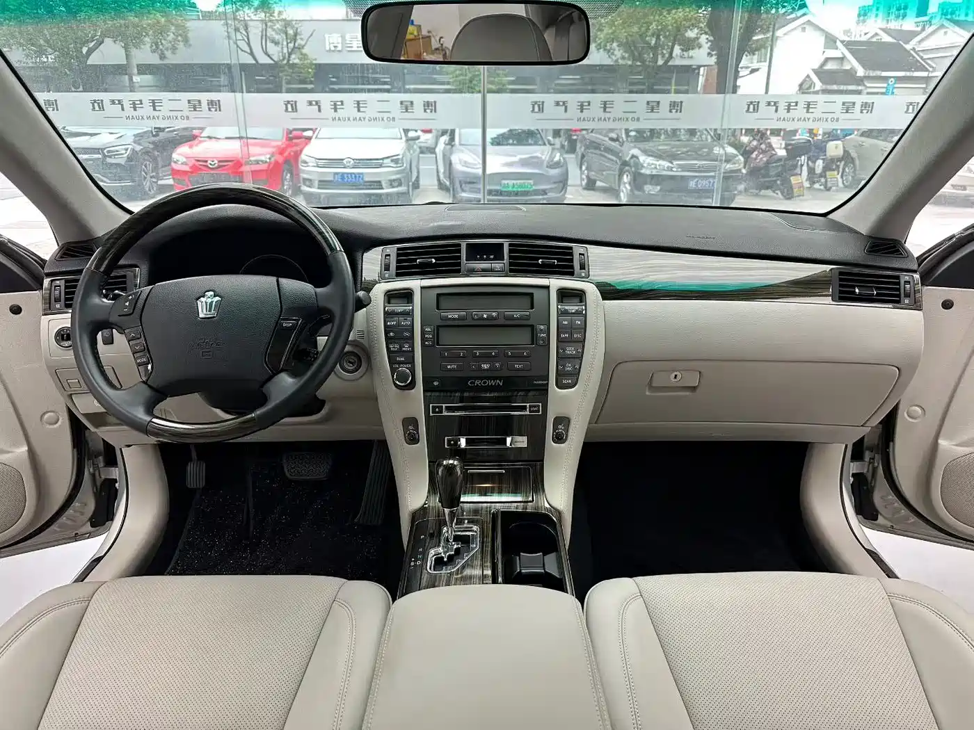 Toyota Crown 2006 2.5L Royal Leather Edition фото 5