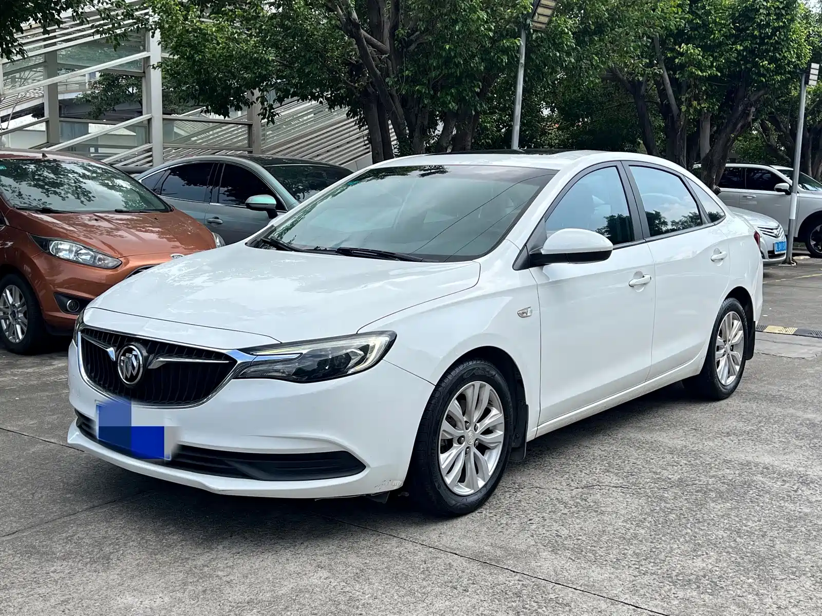 Фото 1 - Buick Excelle