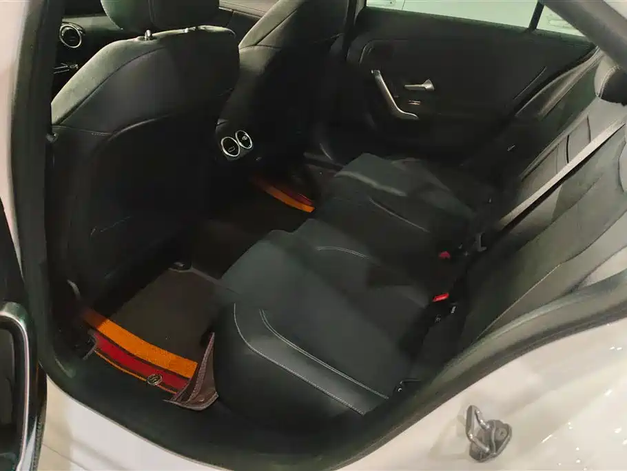 Mercedes-Benz A-Class 2019 A 200 L Sport Sedan фото 11