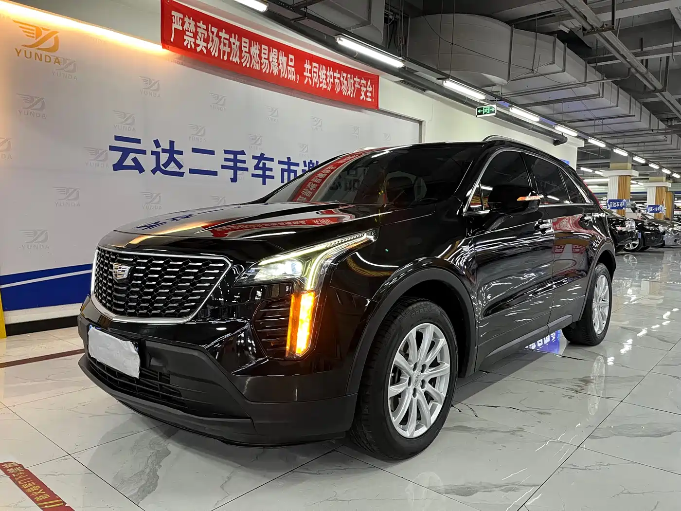 CADILLAC XT4