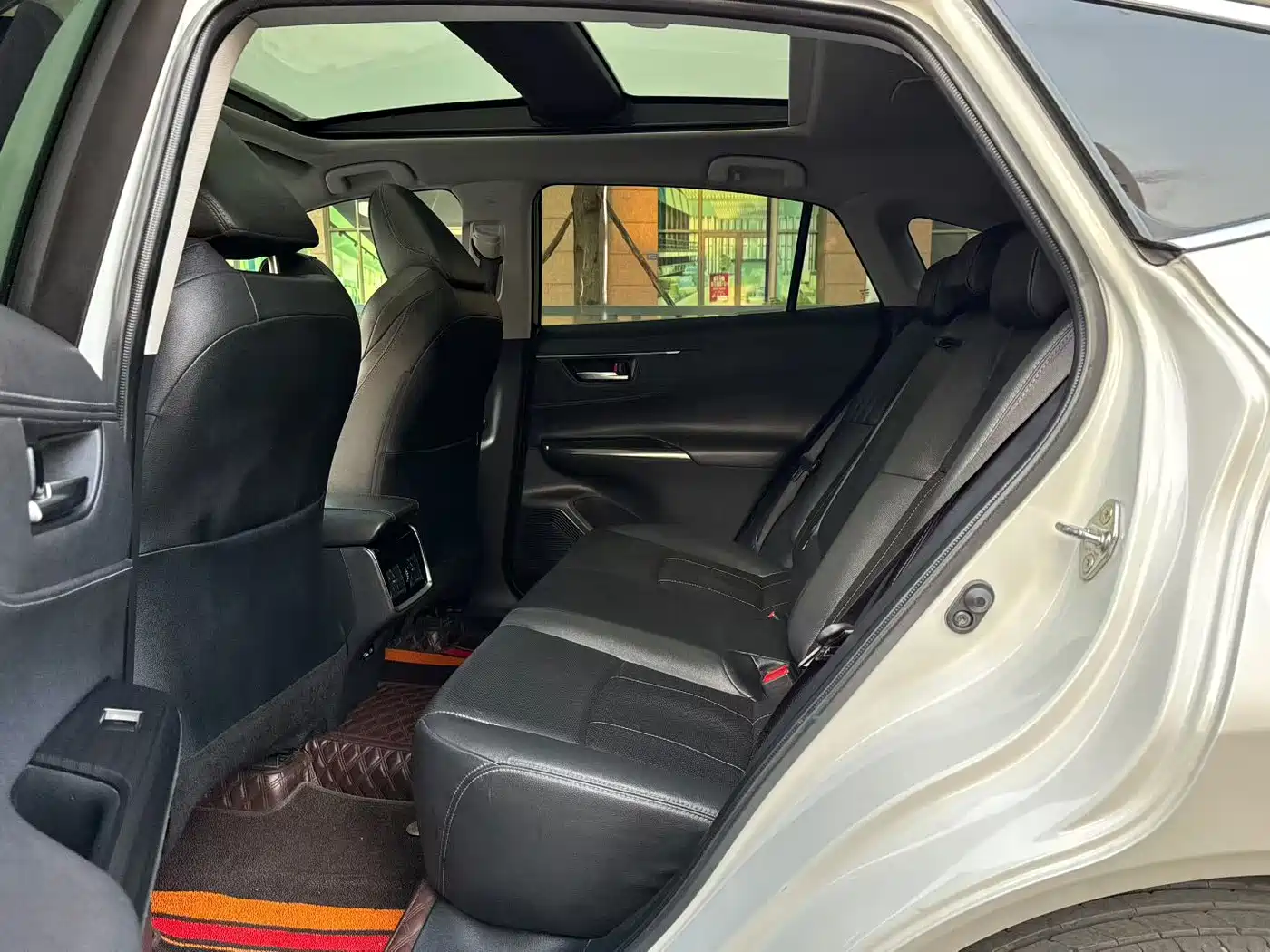 Toyota Lingfang HARRIER 2022 2.0L CVT 2WD Premium Edition фото 6