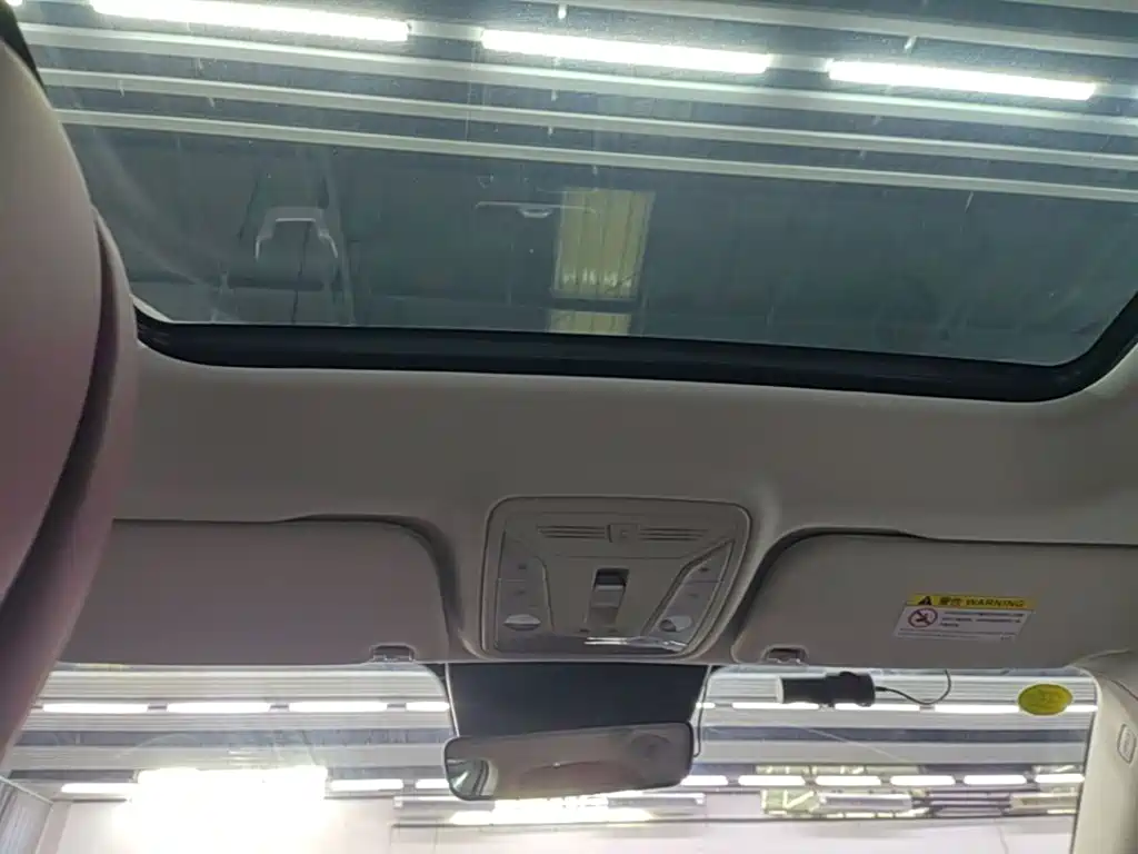 Hongqi HS5 2025 2023 2.0T Flag Enjoy Pro Edition