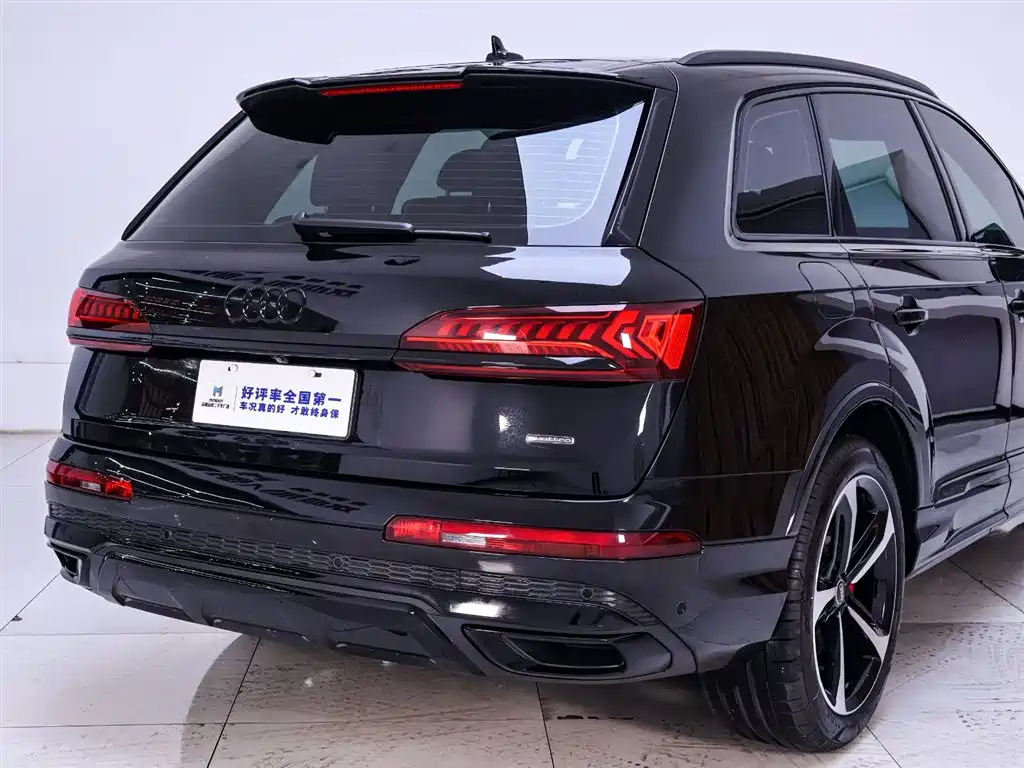 Audi Q7 2022 55 TFSI quattro S line Ice & Snow Edition фото 8
