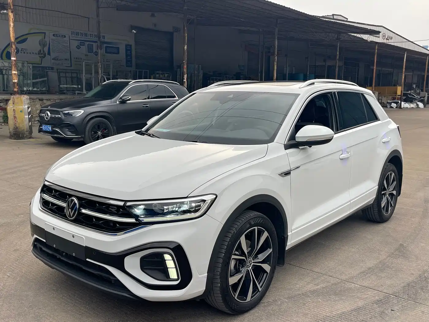 Volkswagen T-ROC 2025 300TSI DSG 2WD Dawn Edition