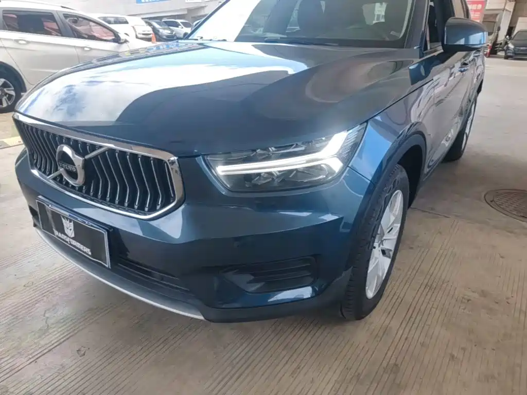 Volvo XC40 2022 2022 Model T4 AWD Smart Drive Fashion Edition