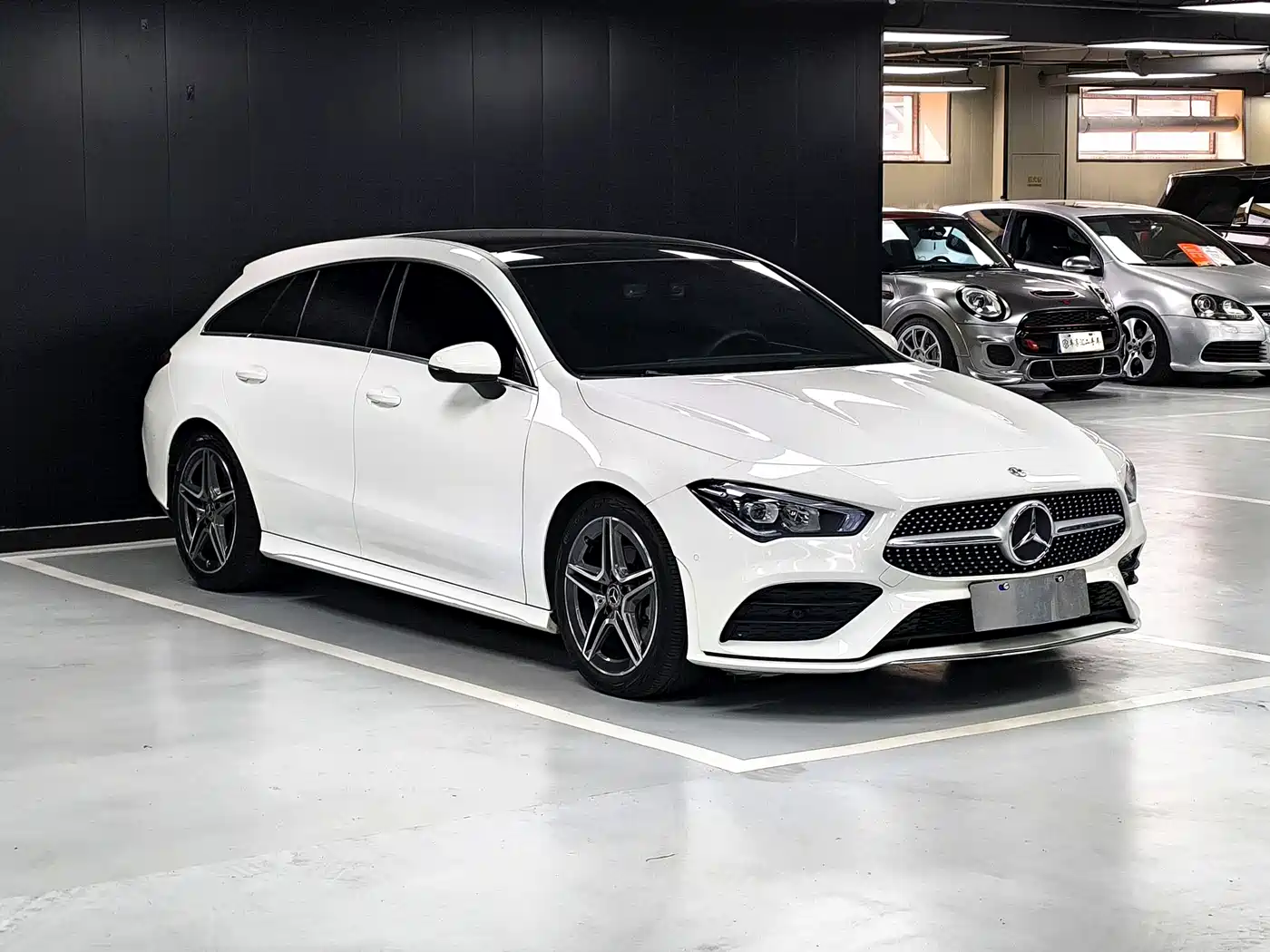MERCEDES-BENZ CLA