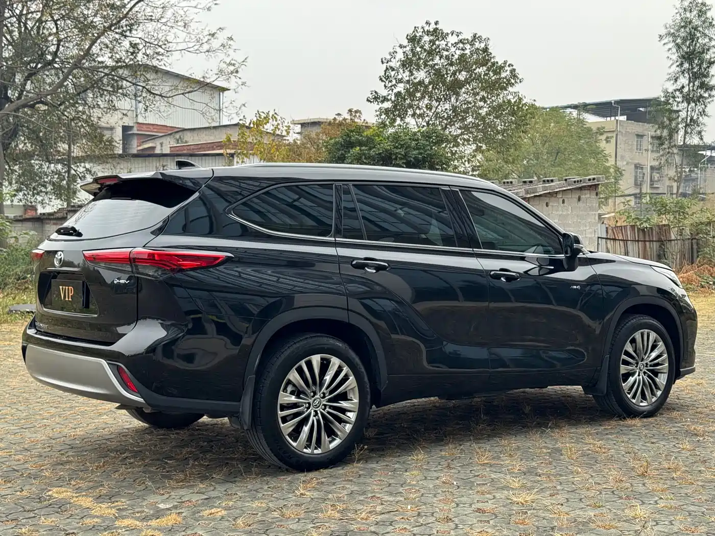 Toyota Highlander 2024 2.5L Smart Hybrid FWD Luxury 7-Seater фото 4