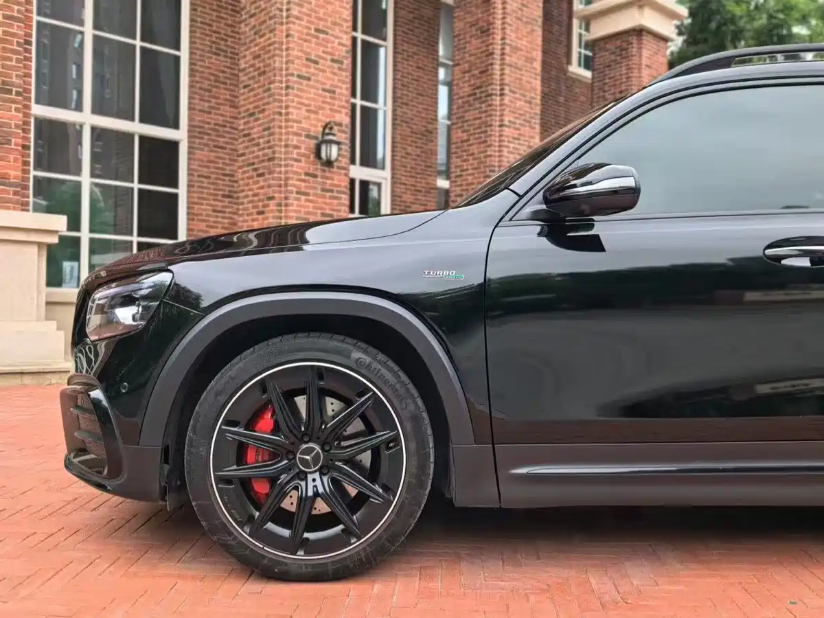 MERCEDES-BENZ GLB AMG