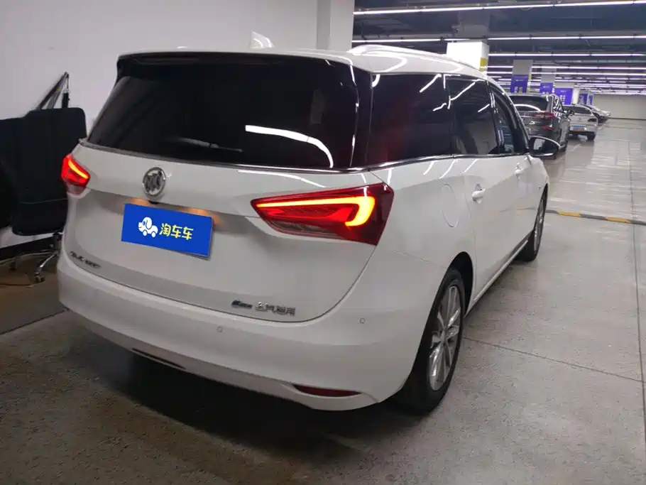 Фото 3 - Buick GL6