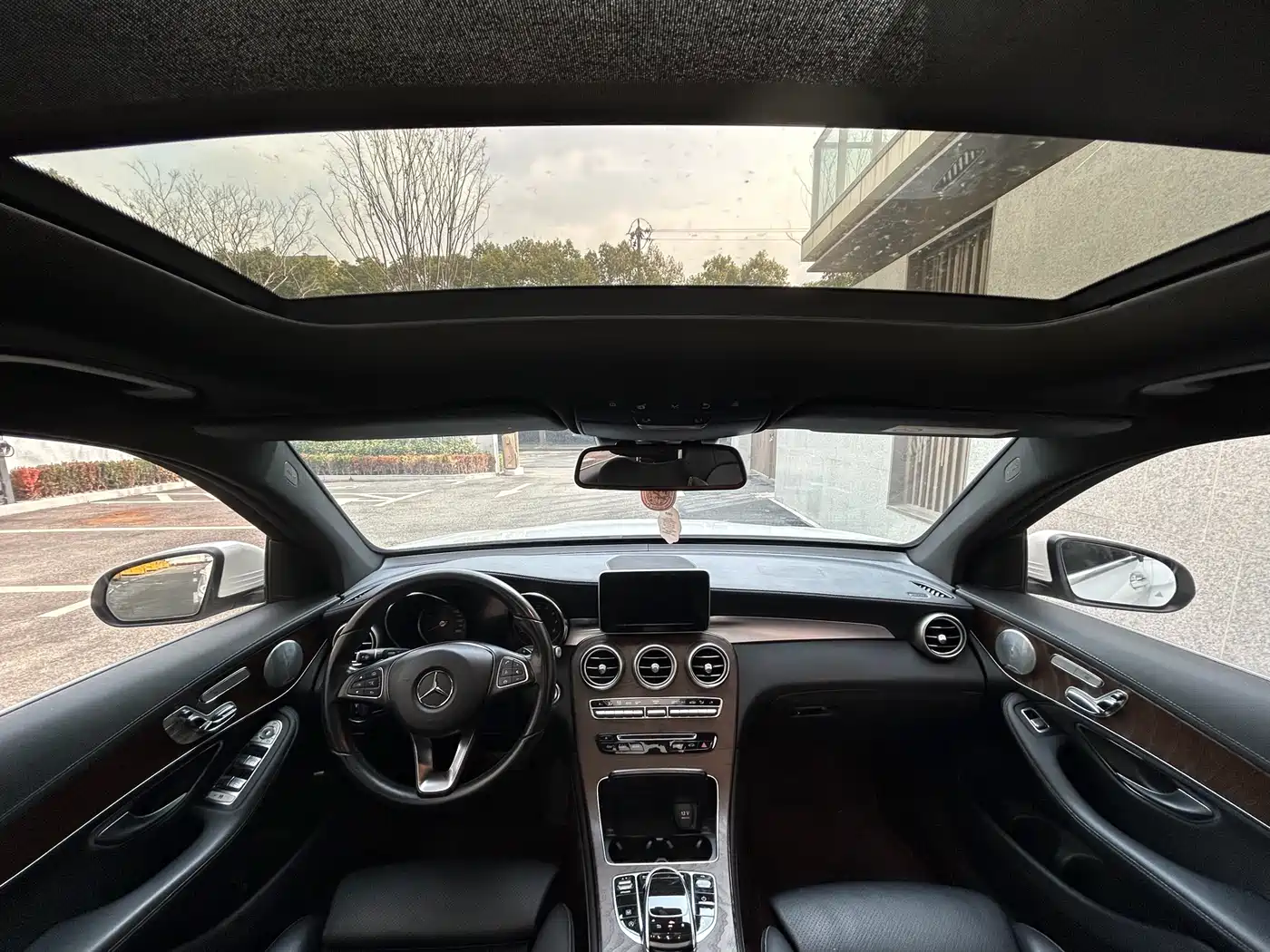 Mercedes-Benz GLC 2019 Facelift GLC 300 L 4MATIC Dynamic фото 14