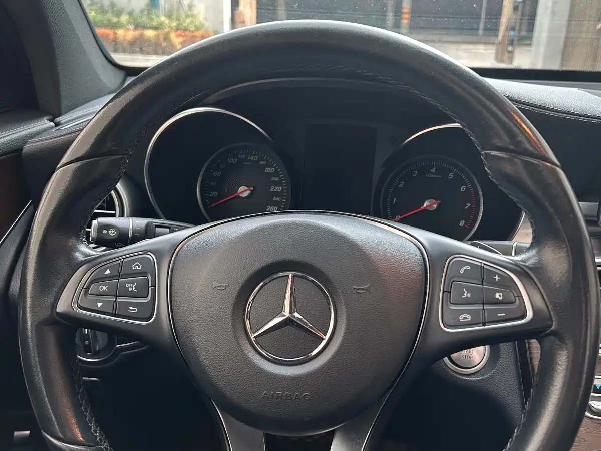 Mercedes-Benz GLC 2019 Facelift GLC 300 L 4MATIC Dynamic фото 13