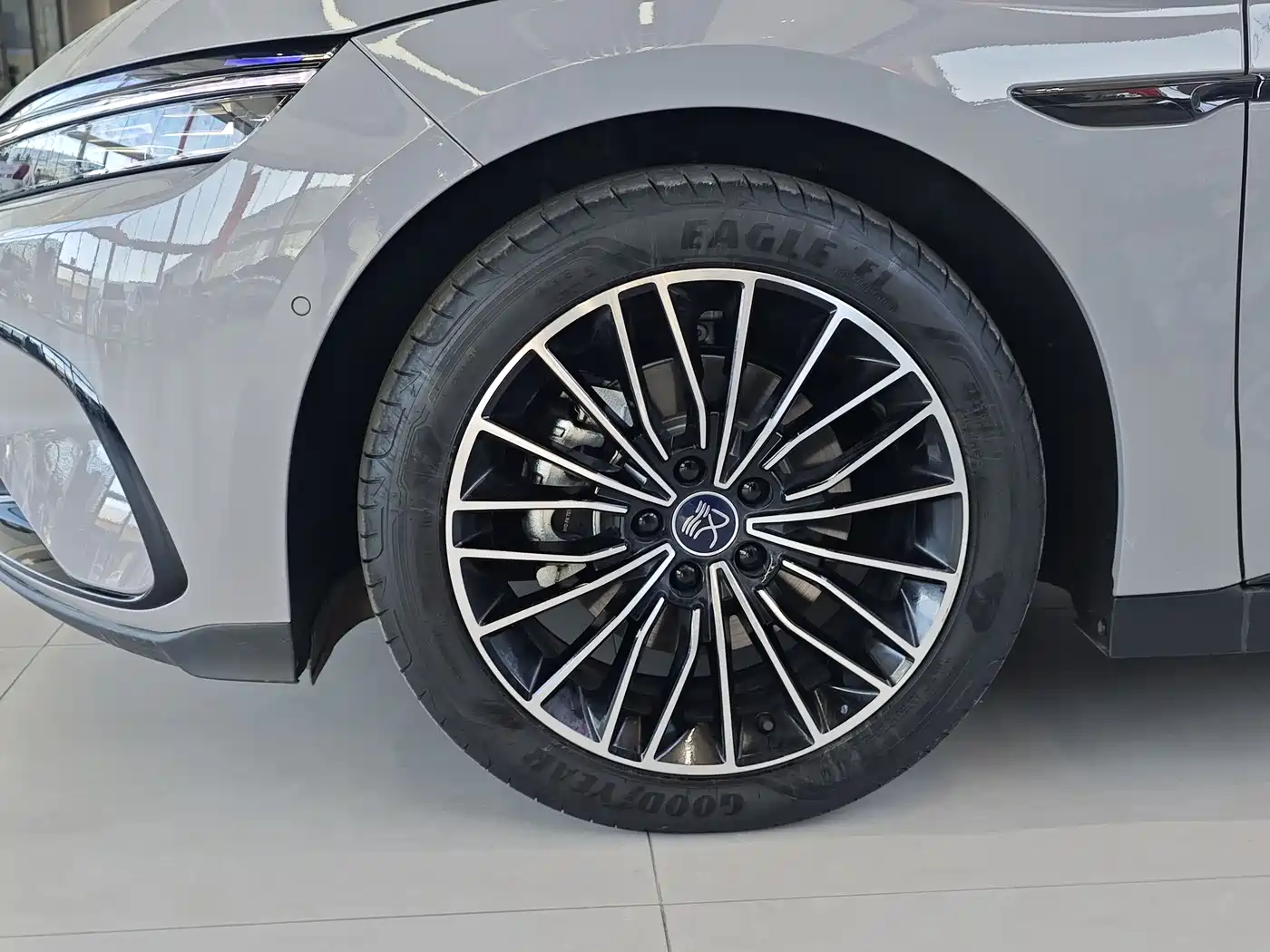BYD Han 2025 DM-i Smart Driving Edition 125KM LiDAR Flagship фото 3
