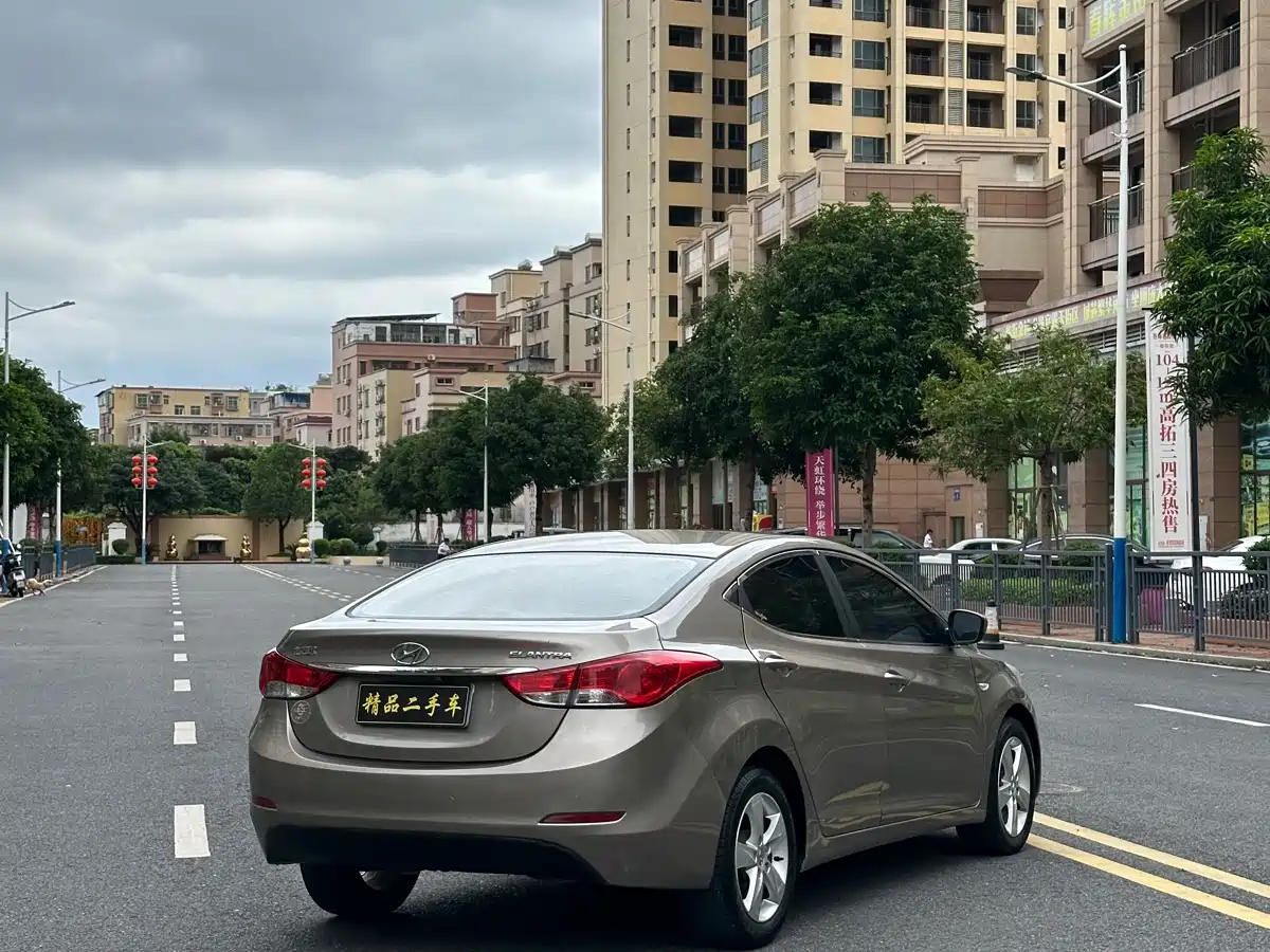 Hyundai Langdong 2013 1.6L Automatic Leading фото 7