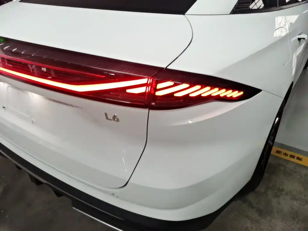 Geely Galaxy Galaxy L6 2025 2024 125km PLUS Soaring Dragon Edition