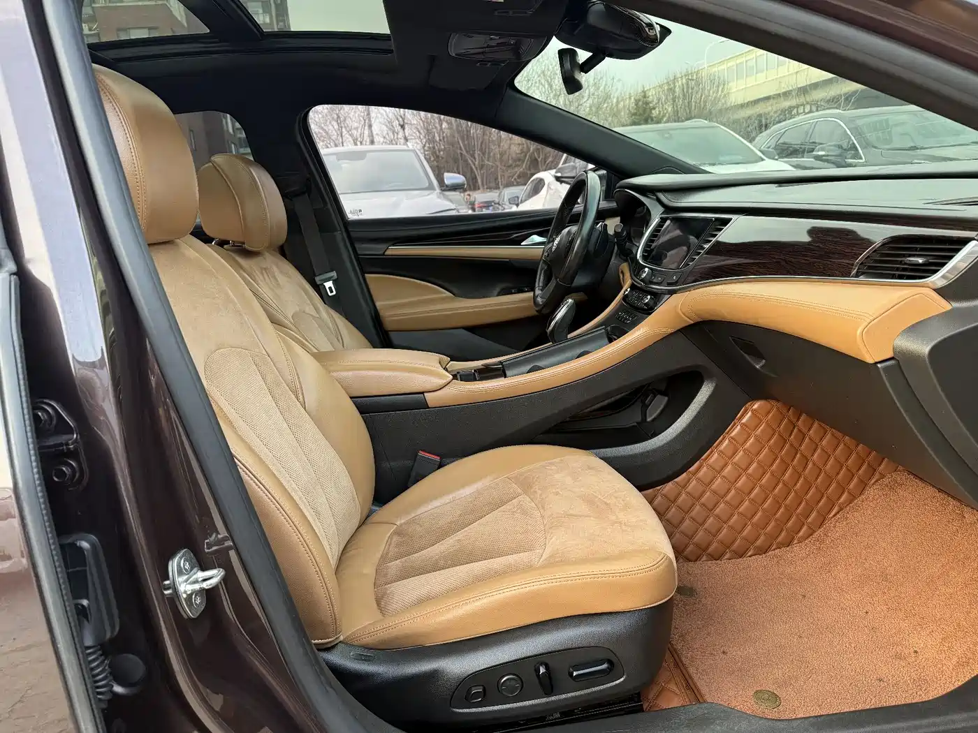 Buick LaCrosse 2018 Model 20T Luxury Edition фото 9