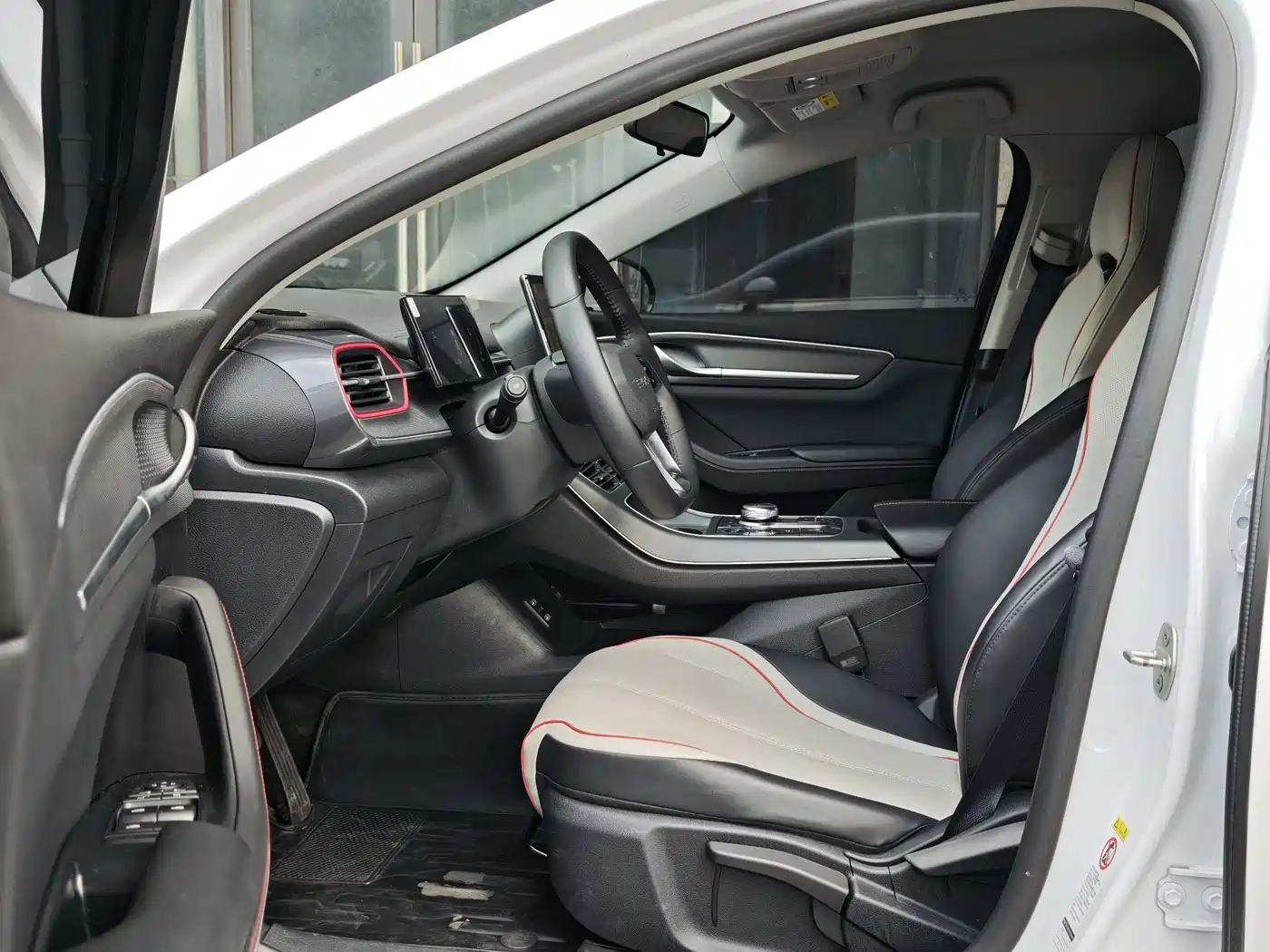 BYD Destroyer 05 2023 Champion Edition DM-i 55KM Luxury фото 4
