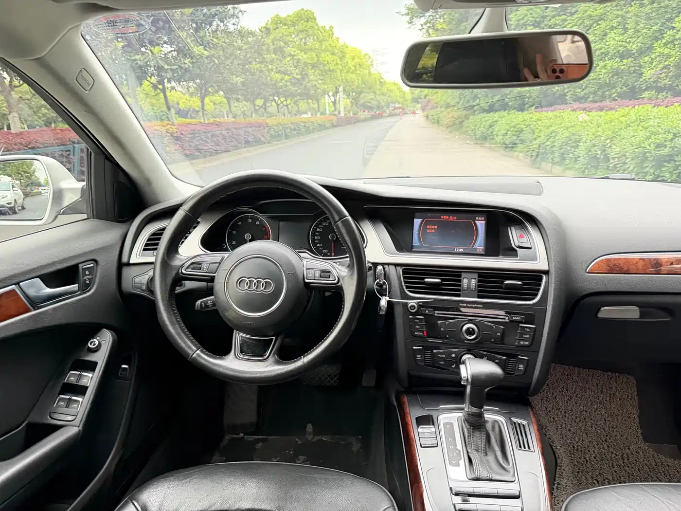 Audi A4L 2013 35 TFSI Automatic Comfort фото 14