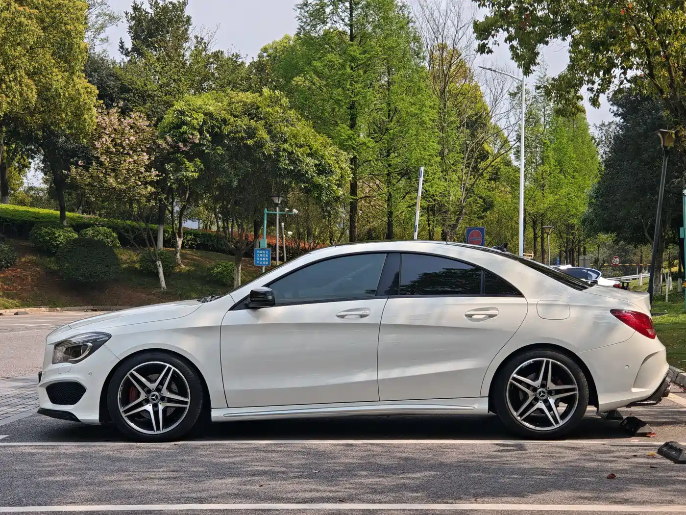 Mercedes-Benz CLA (Import) 2016 CLA 260 4MATIC фото 3