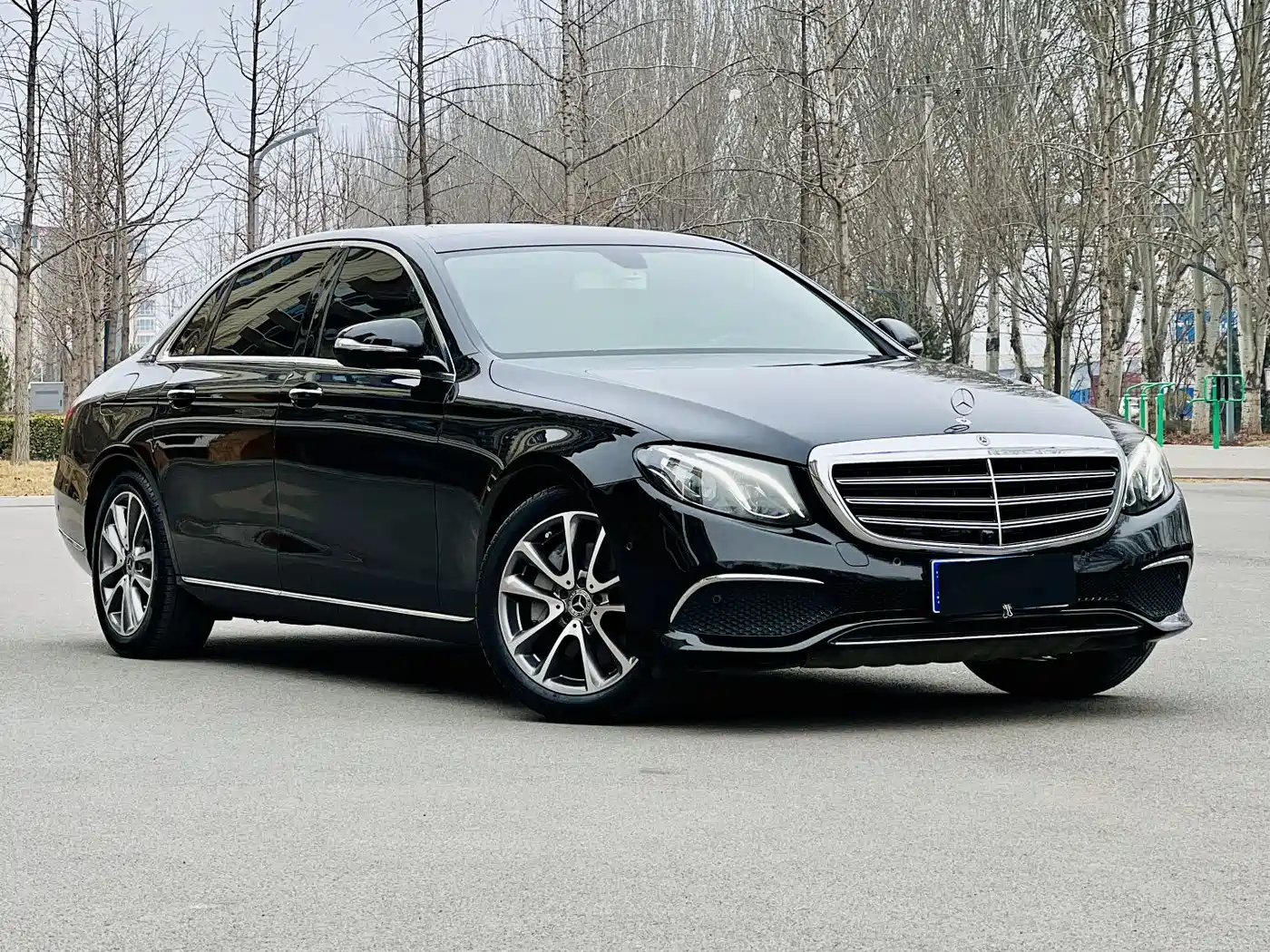 Mercedes-Benz E-Class 2018 E 300 L Luxury фото 3