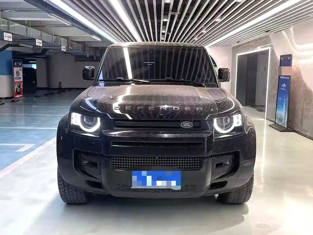 Land Rover Defender 2020 Model 110 P400 HSE фото 2