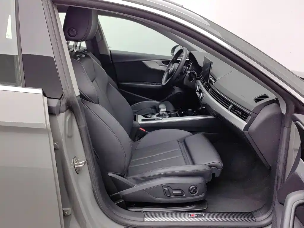 Photo 23 - Audi A5 (Import)